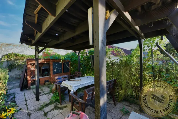 Prodej rodinného domu, Černuc, 240 m2