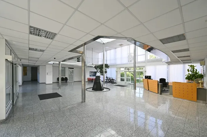 Pronájem kanceláře, Praha - Prosek, Litvínovská, 194 m2