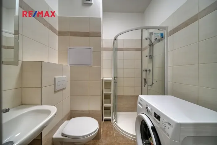 Pronájem bytu 1+kk, Milovice, Slepá, 25 m2