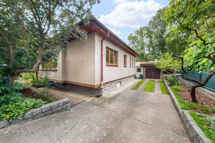 Prodej pozemku pro bydlení, Praha - Zbraslav, Nebeského, 740 m2