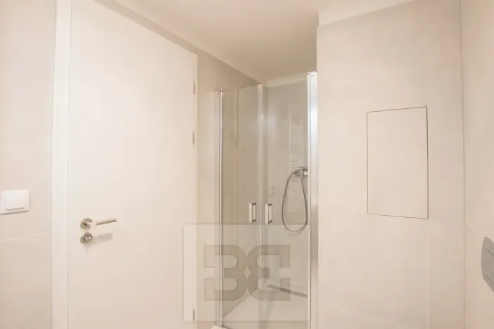 Pronájem bytu 1+kk, Praha - Hloubětín, Poděbradská, 32 m2