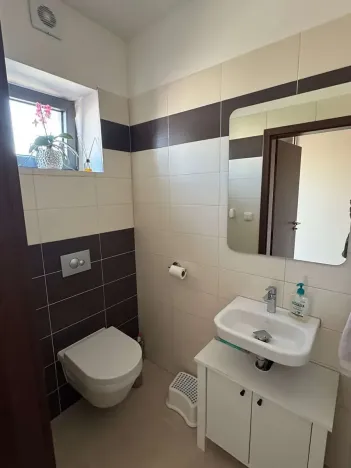 Prodej rodinného domu, Králův Dvůr, Tři Vršky, 130 m2