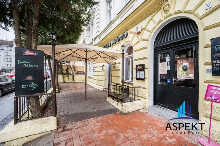 Pronájem restaurace, Praha - Bubeneč, Šmeralova, 114 m2