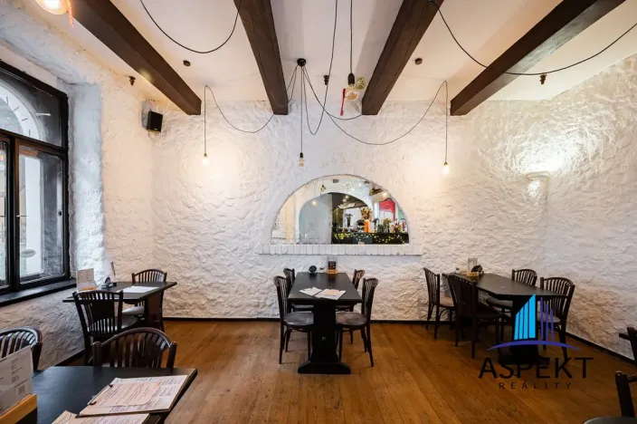 Pronájem restaurace, Praha - Bubeneč, Šmeralova, 114 m2