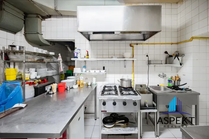 Pronájem restaurace, Praha - Bubeneč, Šmeralova, 114 m2