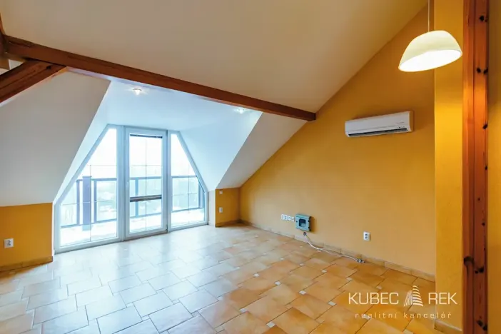 Pronájem bytu 1+kk, Tábor, Třebízského, 60 m2