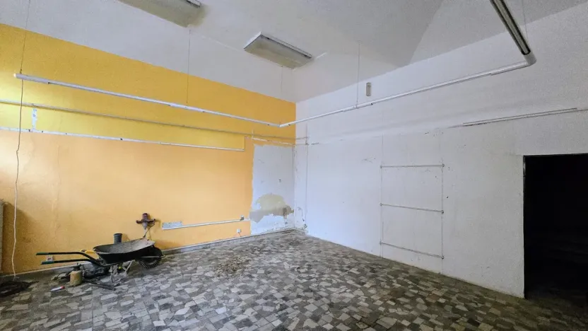 Pronájem obchodního prostoru, Roudnice nad Labem, Arnoštova, 70 m2