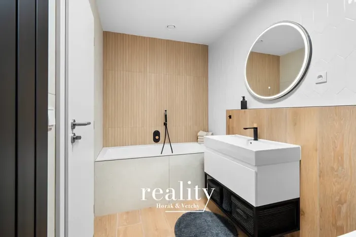 Prodej bytu 4+kk, Znojmo, Jarošova, 110 m2