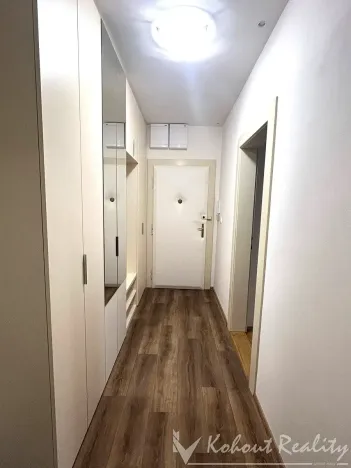 Pronájem bytu 2+kk, Praha - Strašnice, Věšínova, 43 m2