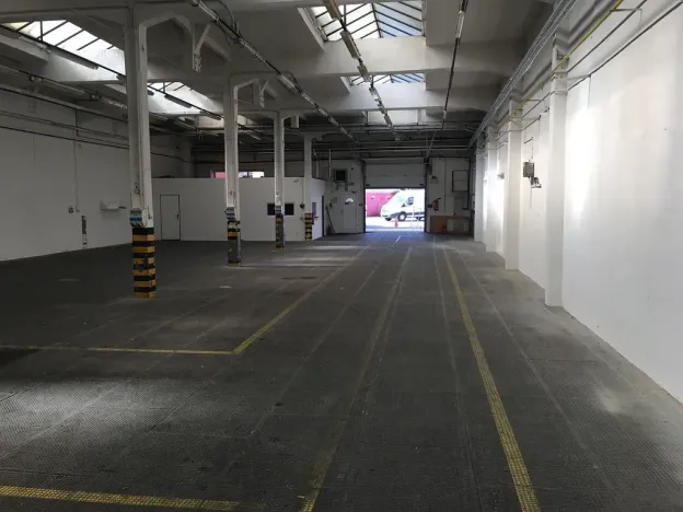 Pronájem skladu, Brno, Valchařská, 598 m2