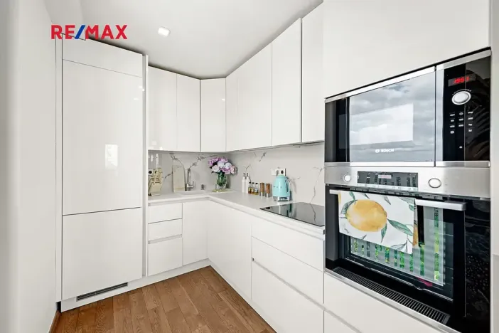 Pronájem bytu 2+kk, Praha - Žižkov, Olšanská, 71 m2