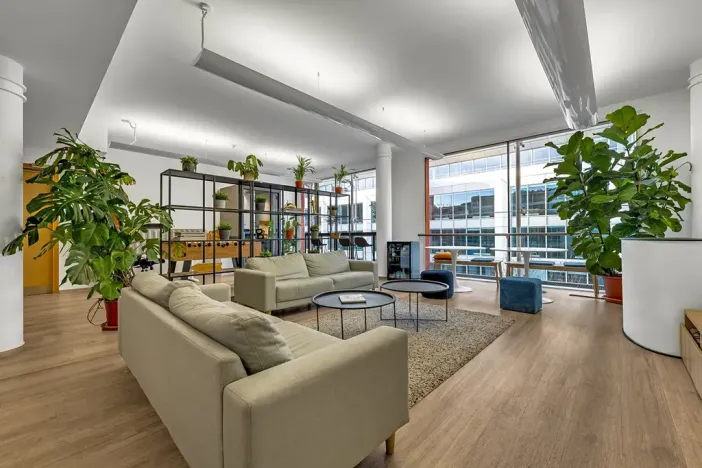 Pronájem kanceláře, Praha - Karlín, Křižíkova, 467 m2