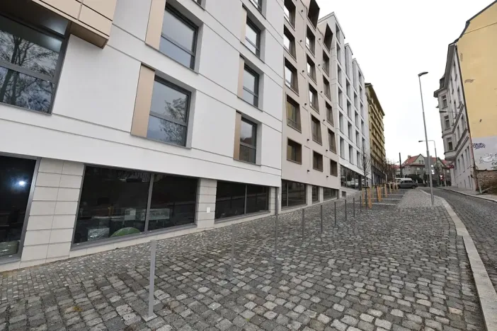 Pronájem bytu 1+kk, Praha - Vršovice, Krymská, 34 m2