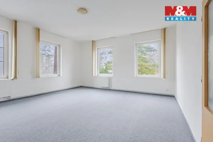 Pronájem bytu 3+1, Nový Bor, Tržní náměstí, 85 m2