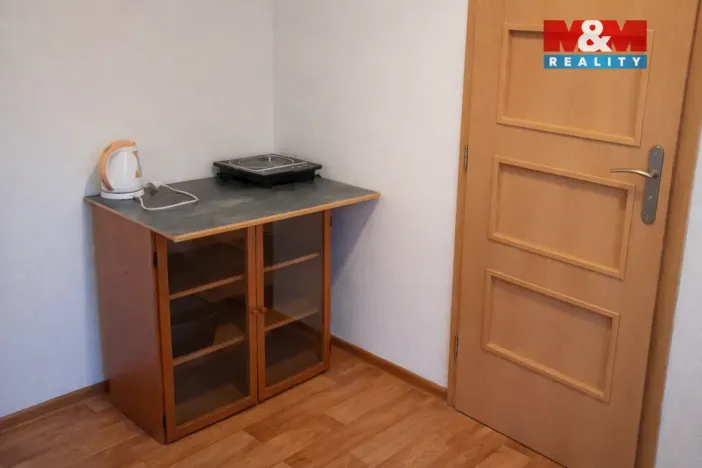 Pronájem bytu 1+kk, Kladruby nad Labem - Bílé Vchynice, 22 m2