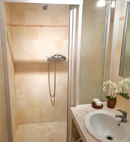 Prodej bytu 2+kk, Praha - Modřany, Levského, 44 m2