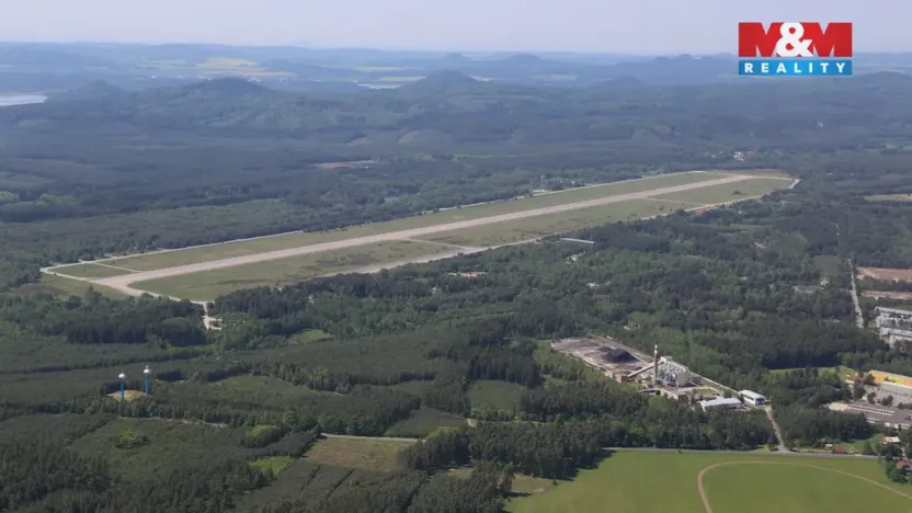 Prodej komerční nemovitosti, Ralsko - Hradčany, 472 m2