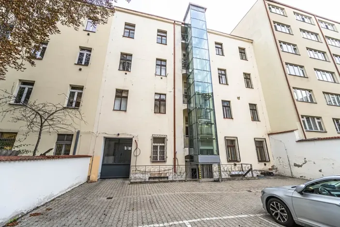 Prodej bytu 2+kk, Praha, Lucemburská, 51 m2