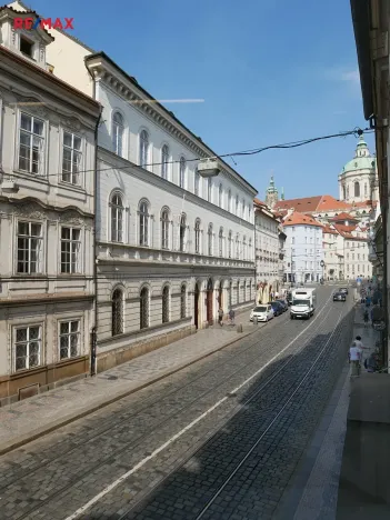 Pronájem kanceláře, Praha - Malá Strana, Karmelitská, 28 m2