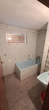 Prodej rodinného domu, Lomnička, 300 m2