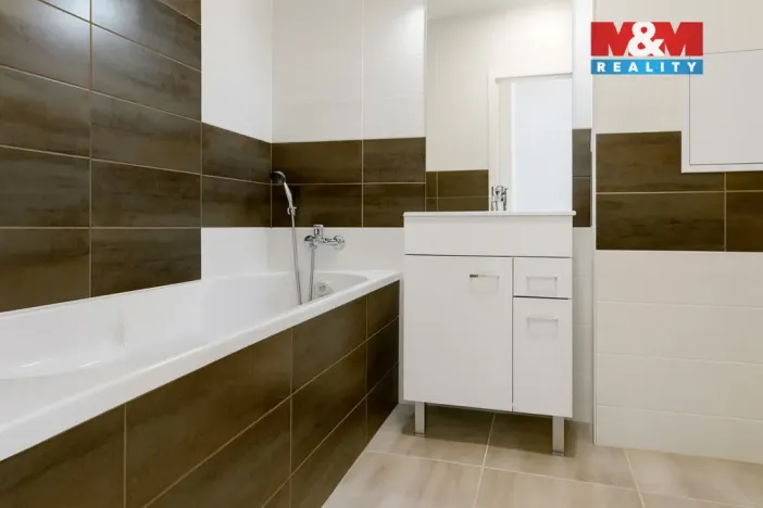 Pronájem bytu 3+kk, Pardubice, Bratranců Veverkových, 84 m2