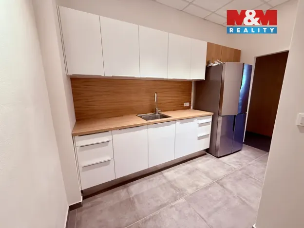 Pronájem kanceláře, Praha - Michle, U plynárny, 860 m2