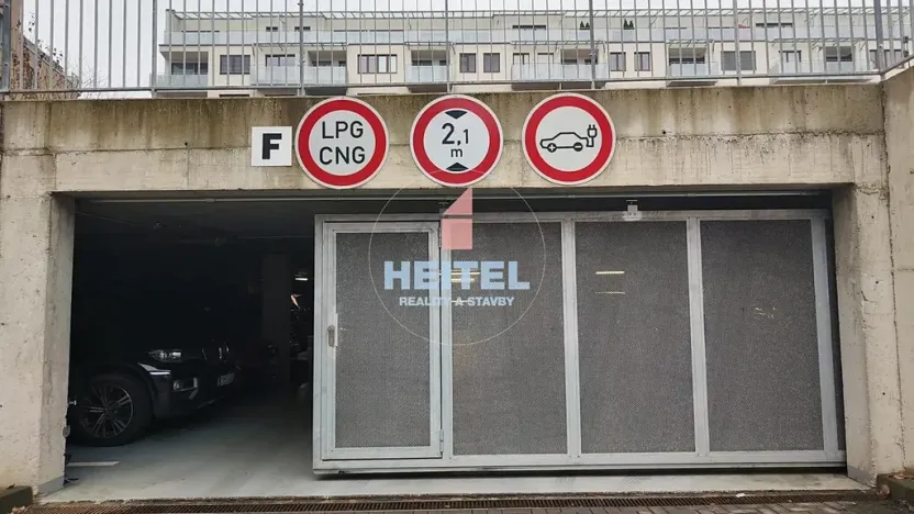 Pronájem garážového stání, Olomouc, Camilla Sitteho, 19 m2