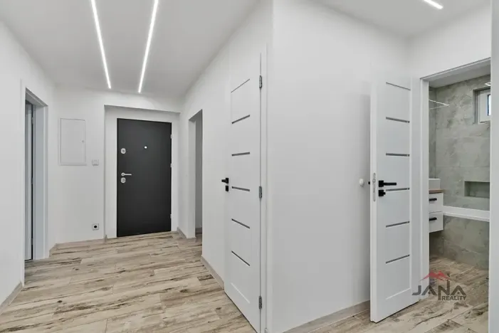 Prodej bytu 3+1, Mělnické Vtelno, Sídliště Střed, 107 m2