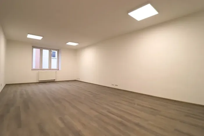 Pronájem kanceláře, Modřice, Brněnská, 34 m2
