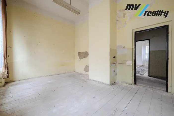 Prodej obchodního prostoru, Český Dub, Husova, 996 m2