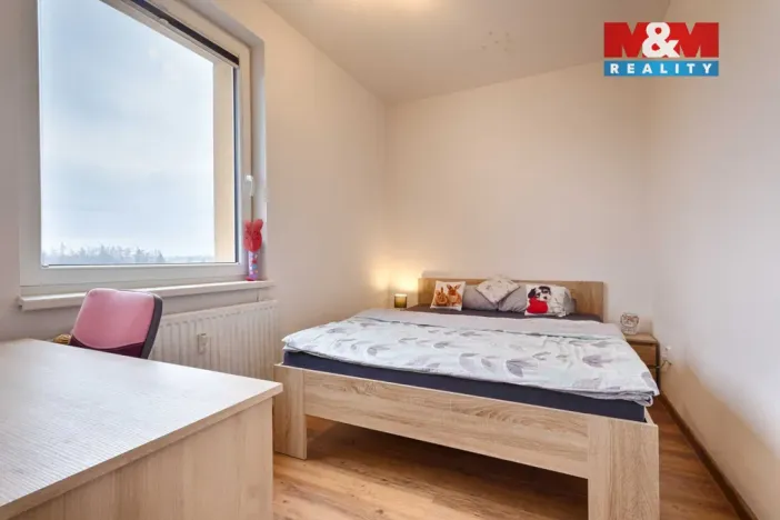 Prodej bytu 3+1, Jindřichův Hradec - Jindřichův Hradec V, Kosmonautů, 64 m2