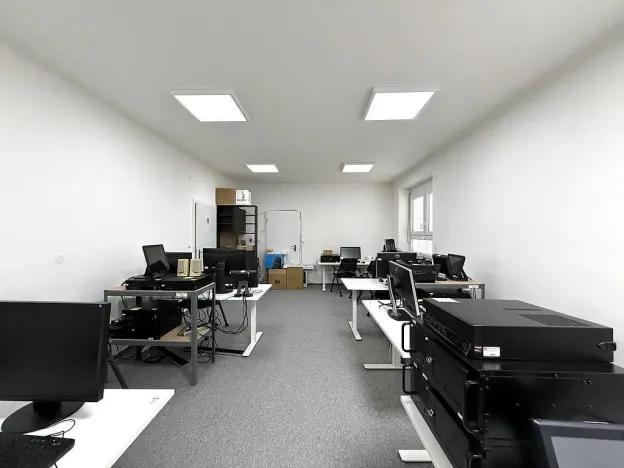 Pronájem kanceláře, Brno - Židenice, Kosmákova, 50 m2
