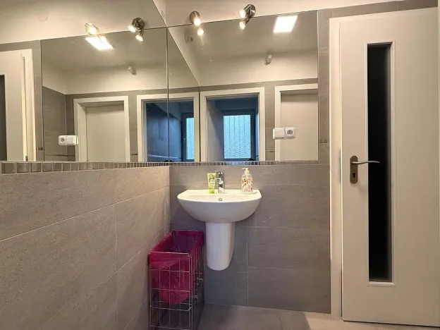 Pronájem kanceláře, Brno - Židenice, Kosmákova, 12 m2