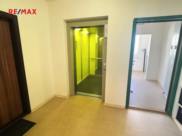 Pronájem bytu 1+kk, Praha - Chodov, Valentova, 29 m2