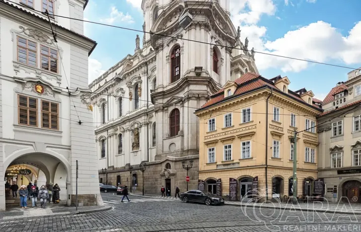 Prodej bytu 4+1, Praha - Malá Strana, Malostranské náměstí, 91 m2