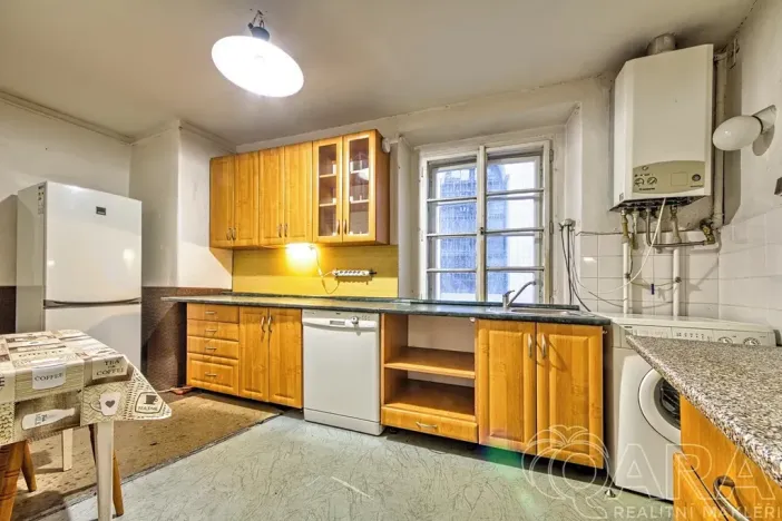 Prodej bytu 4+1, Praha - Malá Strana, Malostranské náměstí, 91 m2