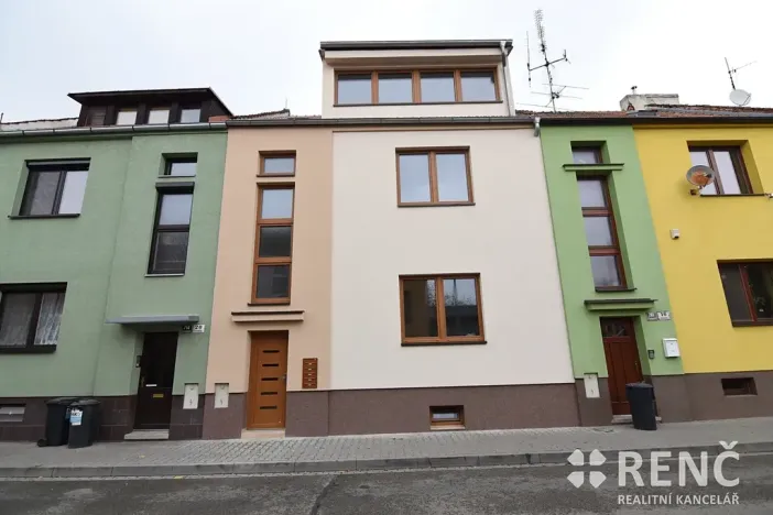 Pronájem bytu 2+kk, Brno, Churého, 41 m2