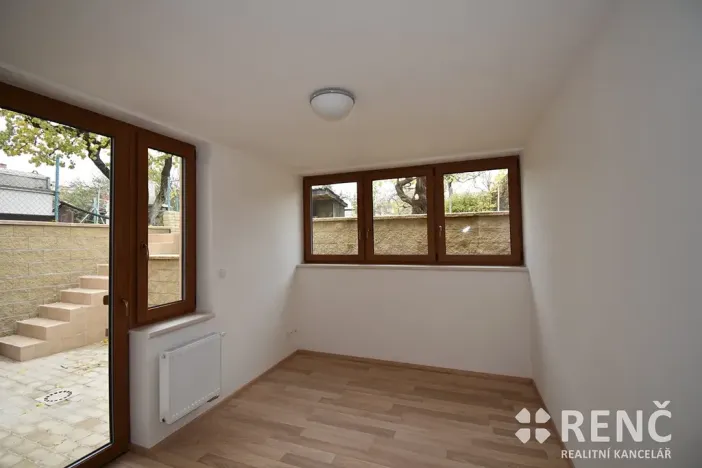 Pronájem bytu 2+kk, Brno, Churého, 41 m2