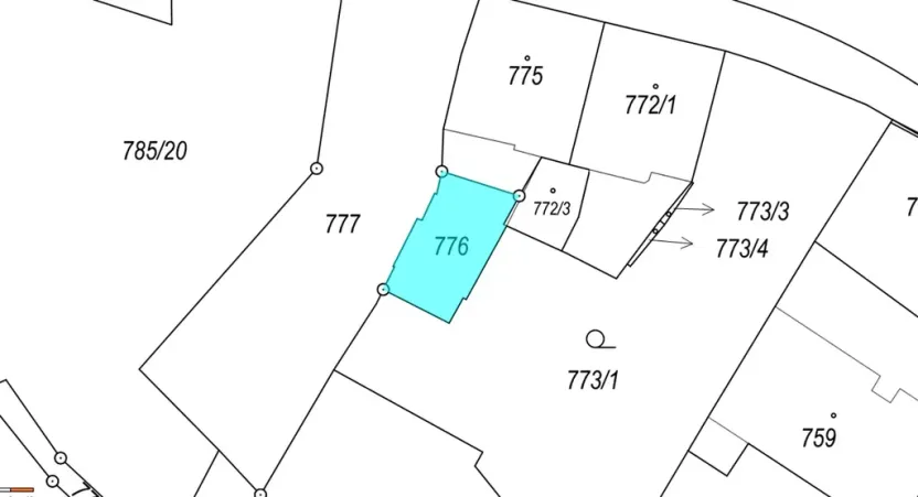 Dražba pozemku, Praha, 82 m2