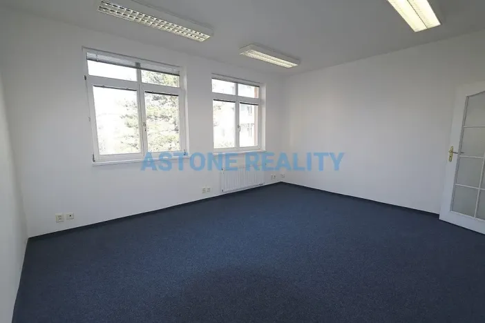 Pronájem kanceláře, Praha - Hloubětín, Klánovická, 78 m2