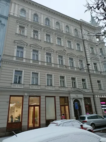 Pronájem kanceláře, Praha - Nové Město, náměstí I. P. Pavlova, 158 m2