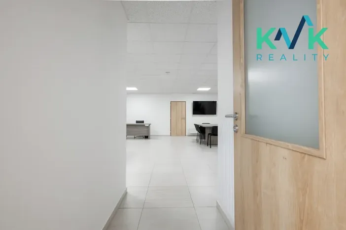 Prodej kanceláře, Karlovy Vary, Spálená, 92 m2