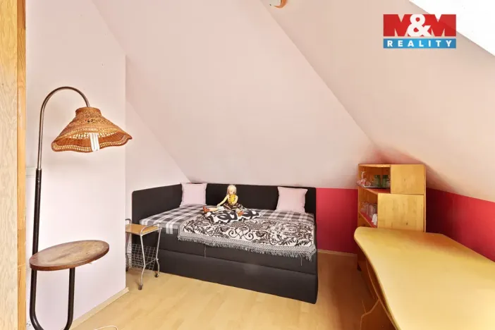 Pronájem bytu 2+1, Děčín - Děčín II-Nové Město, Lužická, 71 m2