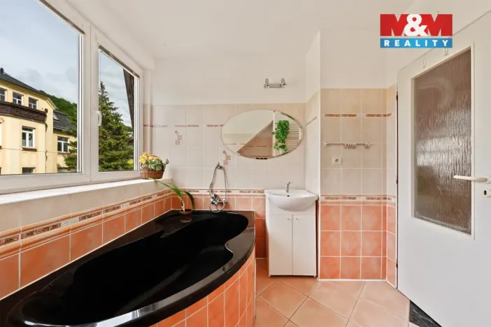 Pronájem bytu 2+1, Děčín - Děčín II-Nové Město, Lužická, 71 m2