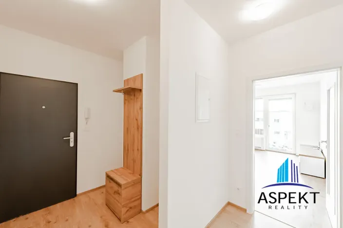 Pronájem bytu 2+kk, Praha, Formanská, 42 m2