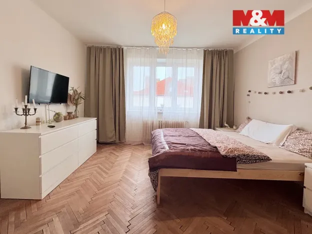 Pronájem bytu 2+1, Pardubice - Zelené Předměstí, Sladkovského, 65 m2