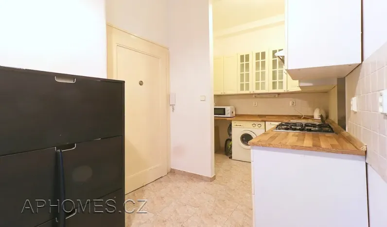 Pronájem bytu 2+1, Praha - Bubeneč, Terronská, 45 m2