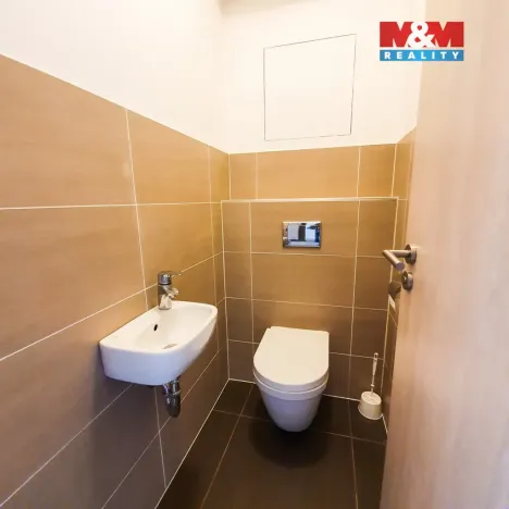 Pronájem bytu 2+kk, Pardubice - Zelené Předměstí, Na Spravedlnosti, 66 m2