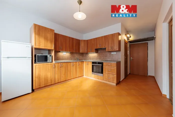 Prodej bytu 1+1, Karlovy Vary - Drahovice, Maďarská, 37 m2