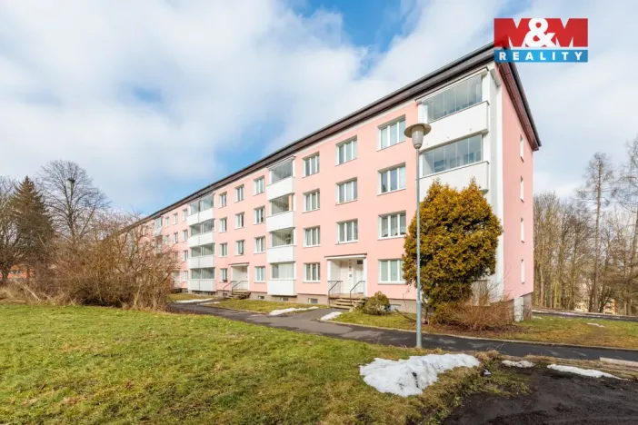 Prodej bytu 1+1, Karlovy Vary - Drahovice, Maďarská, 37 m2